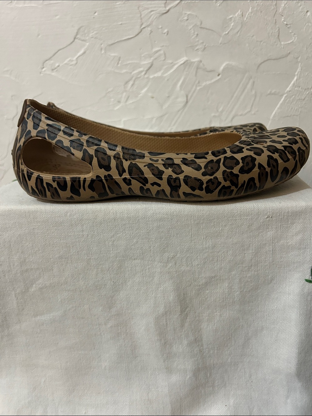 CROCS Leopard-Print Ballet Flats in Tan and Black - Picture 5 of 7